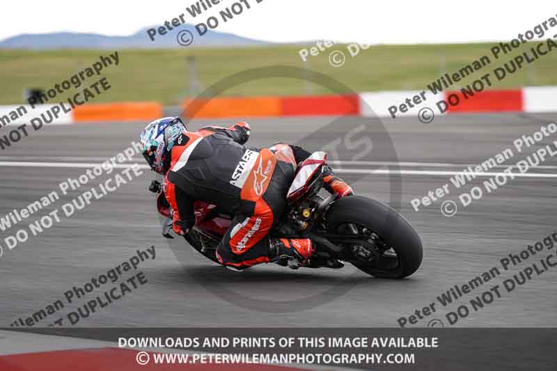 cadwell no limits trackday;cadwell park;cadwell park photographs;cadwell trackday photographs;enduro digital images;event digital images;eventdigitalimages;navarra;no limits trackdays;peter wileman photography;racing digital images;trackday digital images;trackday photos